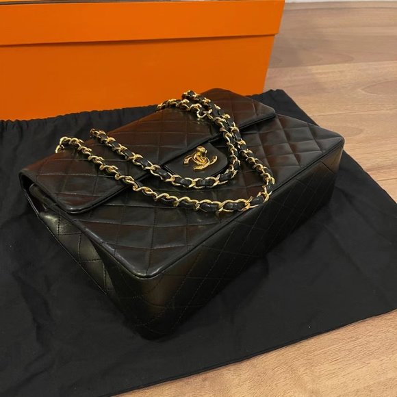 VINTAGE CHANEL, 100% AUTHENTIC - Picture 4 of 7